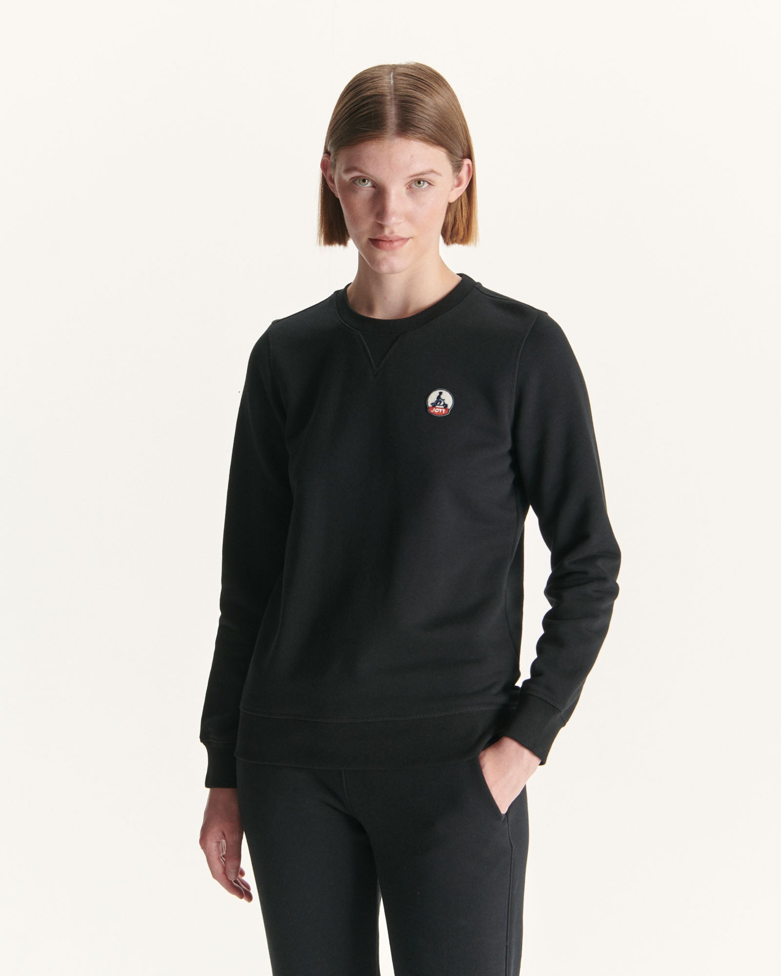 2_ELVAS_FW23WSWE10-999_11.jpg