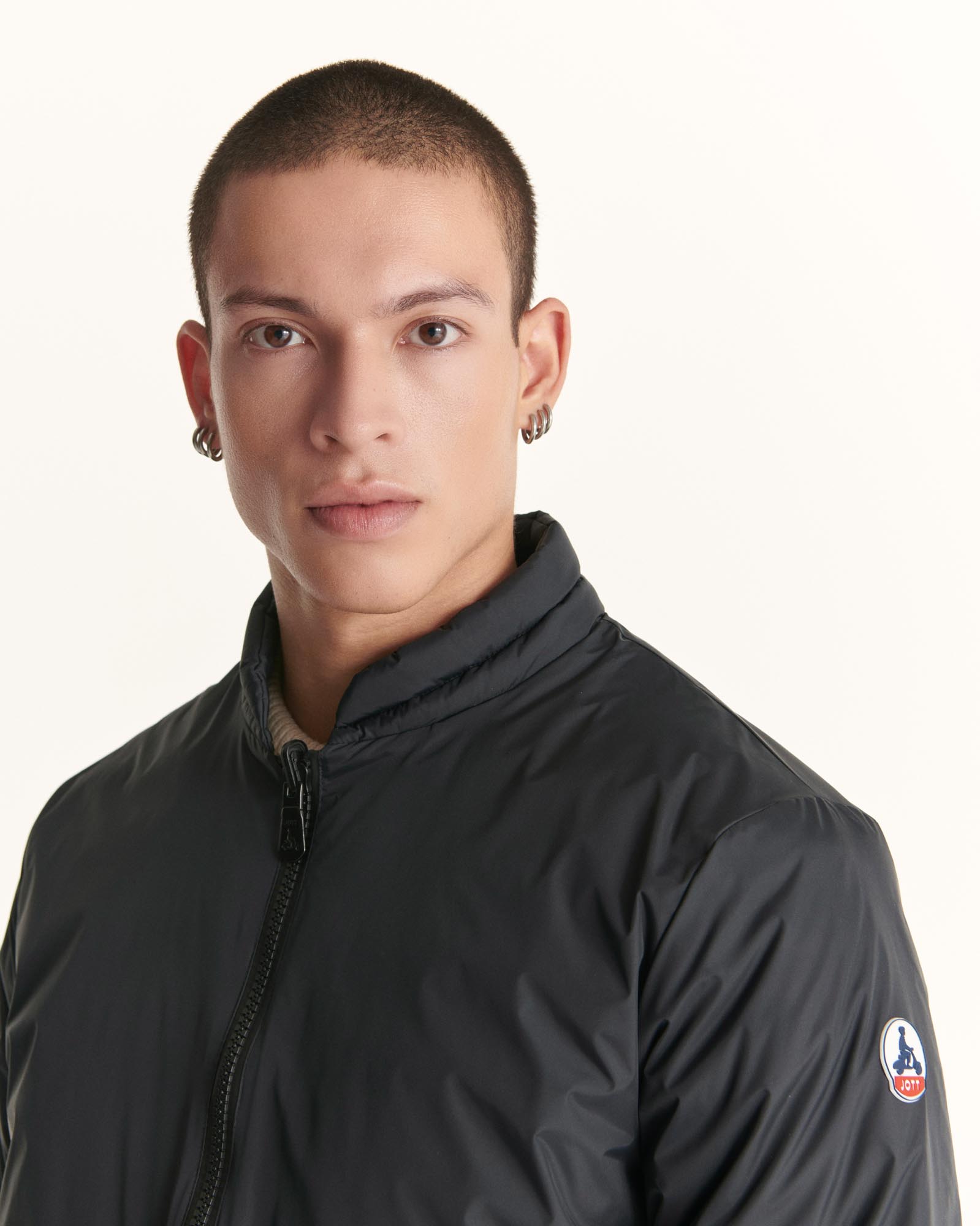 4_BOMBAY_FW22MJAC15-988_12.jpg