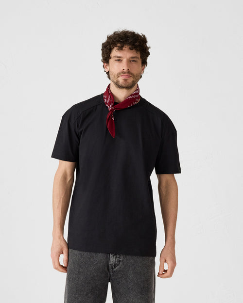 2_NARONG_SS25MTSH80-999_11.jpg
