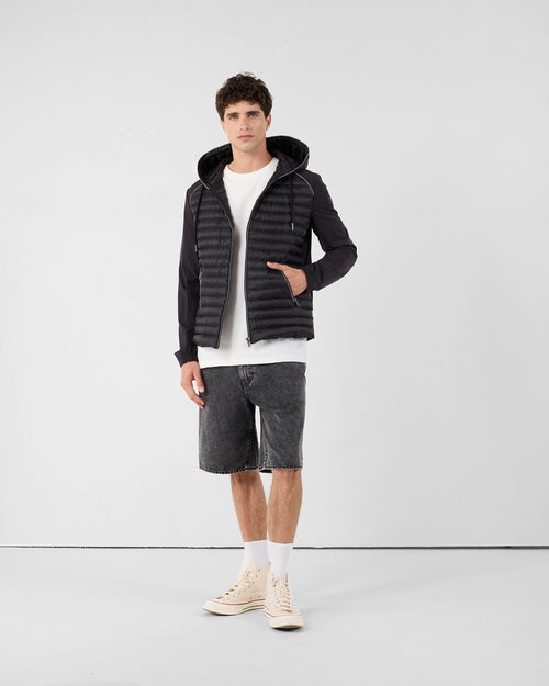 2_STRIDE_MJAC212520-999_11.jpg