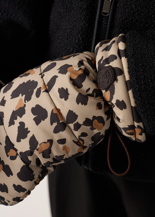 Mittens Leopard beige Blade Print - JOTT UK - 2