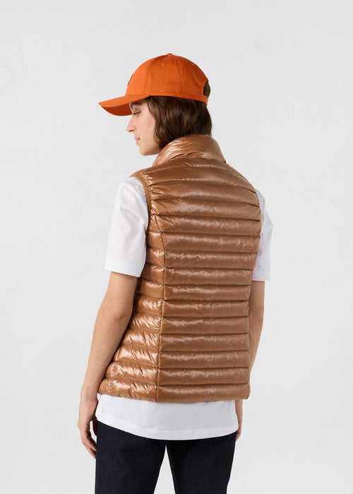 Lightweight sleeveless down jacket Shiny Brown sugar Seda - JOTT UK - 4