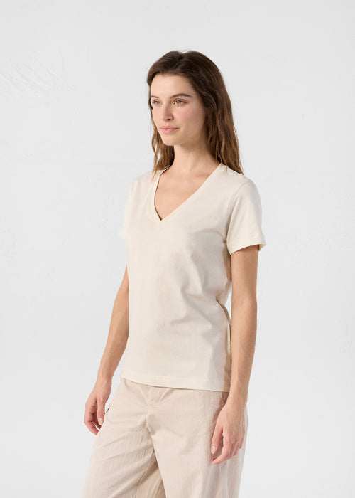 T-shirt col V Natural Sofy - JOTT UK - 3